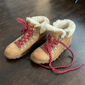 Sorel Ainsley Conquest Boots